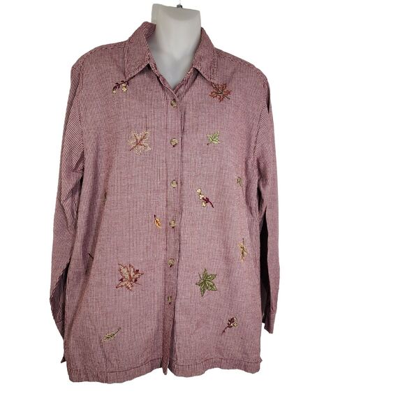 Cabin Creek Women Shirt Top Medium Red White Button Up Cotton Floral Embroidered - Picture 1 of 11